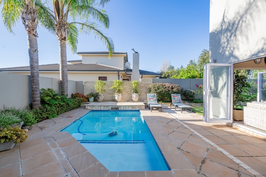 4 Bedroom Property for Sale in Graanendal Western Cape